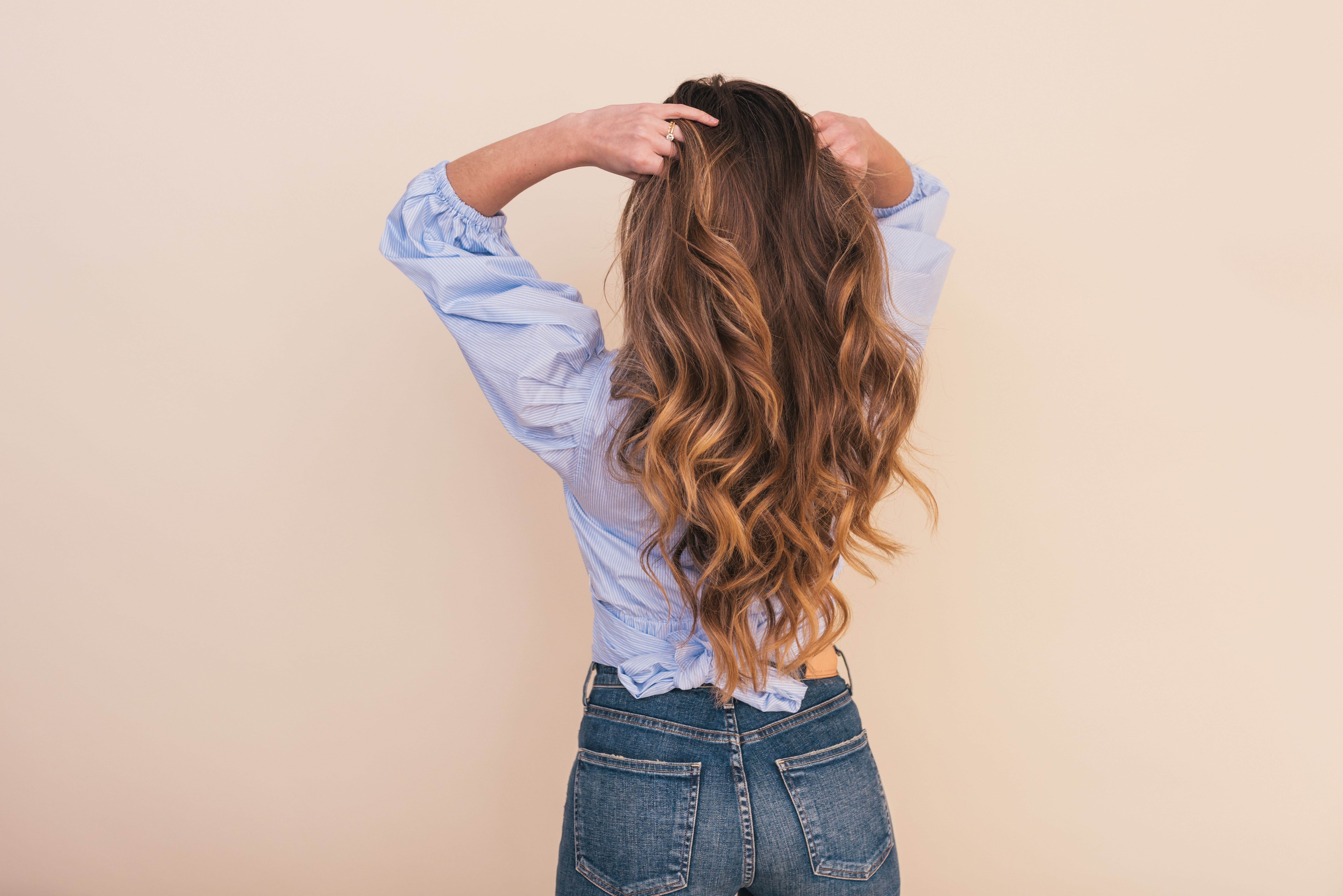 Quelques conseils pour obtenir plus de volume pour vos cheveux fins et stressés