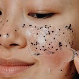 Produits exfoliants, peelings et gommages de qualité.