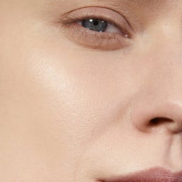 MÁDARA AIR EQUAL Soft Silk Mineral Powder - 1 Fair