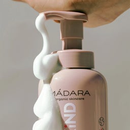 MÁDARA KIND Wash Foam