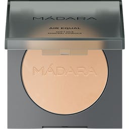 MÁDARA AIR EQUAL Soft Silk ásványi púder - 2 Beige