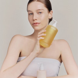 WHAMISA Organic Seeds Body Cleanser