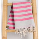 ANNA ANIQ Hamamdoek Frottee gestreept - Neon Pink Fish