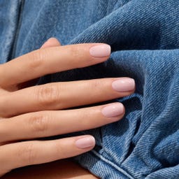 Manucurist Green Nailpolish Colorful - Milky Pink