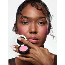 UND GRETEL IMBE Eye & Cheek Shadow Refillable - Pastel Pink 04