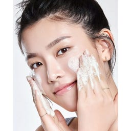 8 Hyaluronic Acid Hydrating Gentle Foaming Cleanser - 150 ml