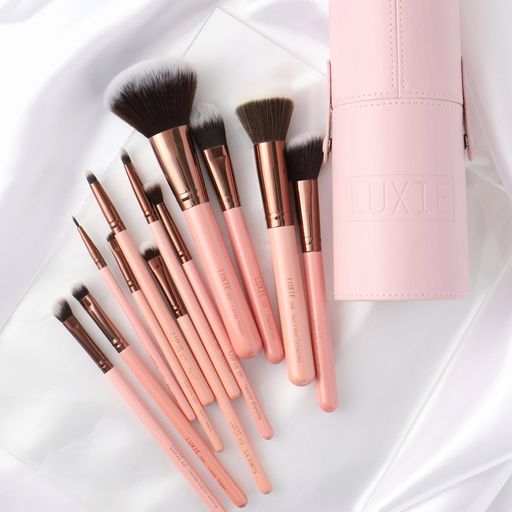 LUXIE Rose Gold 205 Tapered Blending Brush - 1 ud.