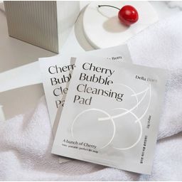 DELLA BORN Cherry Bubble Cleansing Pads
