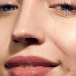 MÁDARA Dazzle Nights Satin Shine Lipstick - #501 Flattery