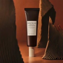 Madagascar Centella Probio-Cica Glow Sun Ampoule SPF 50+ PA++++ - 50 ml